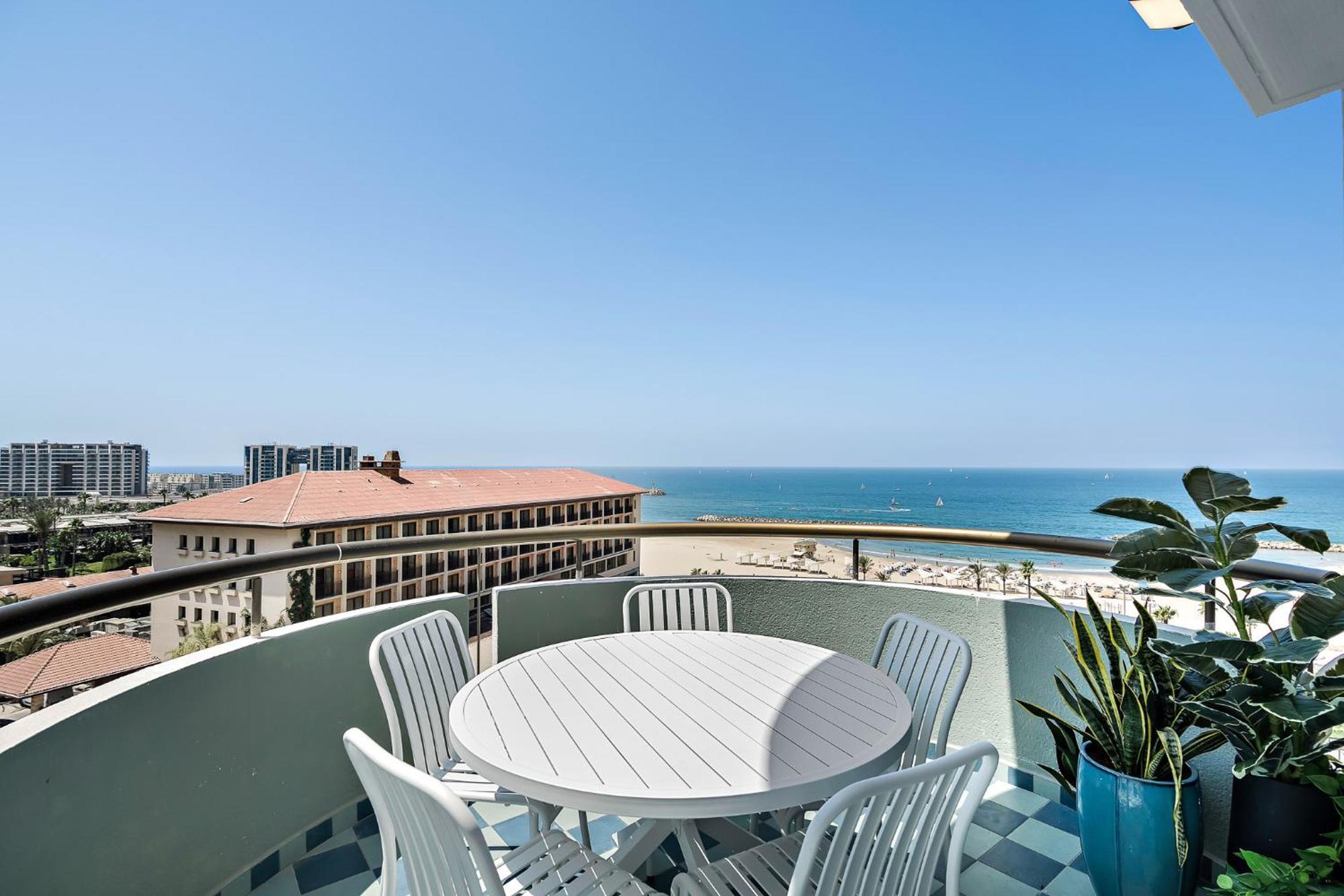 Sunsets Paradise 2Br With Parking By Beachfront Stay Herzelia Esterno foto