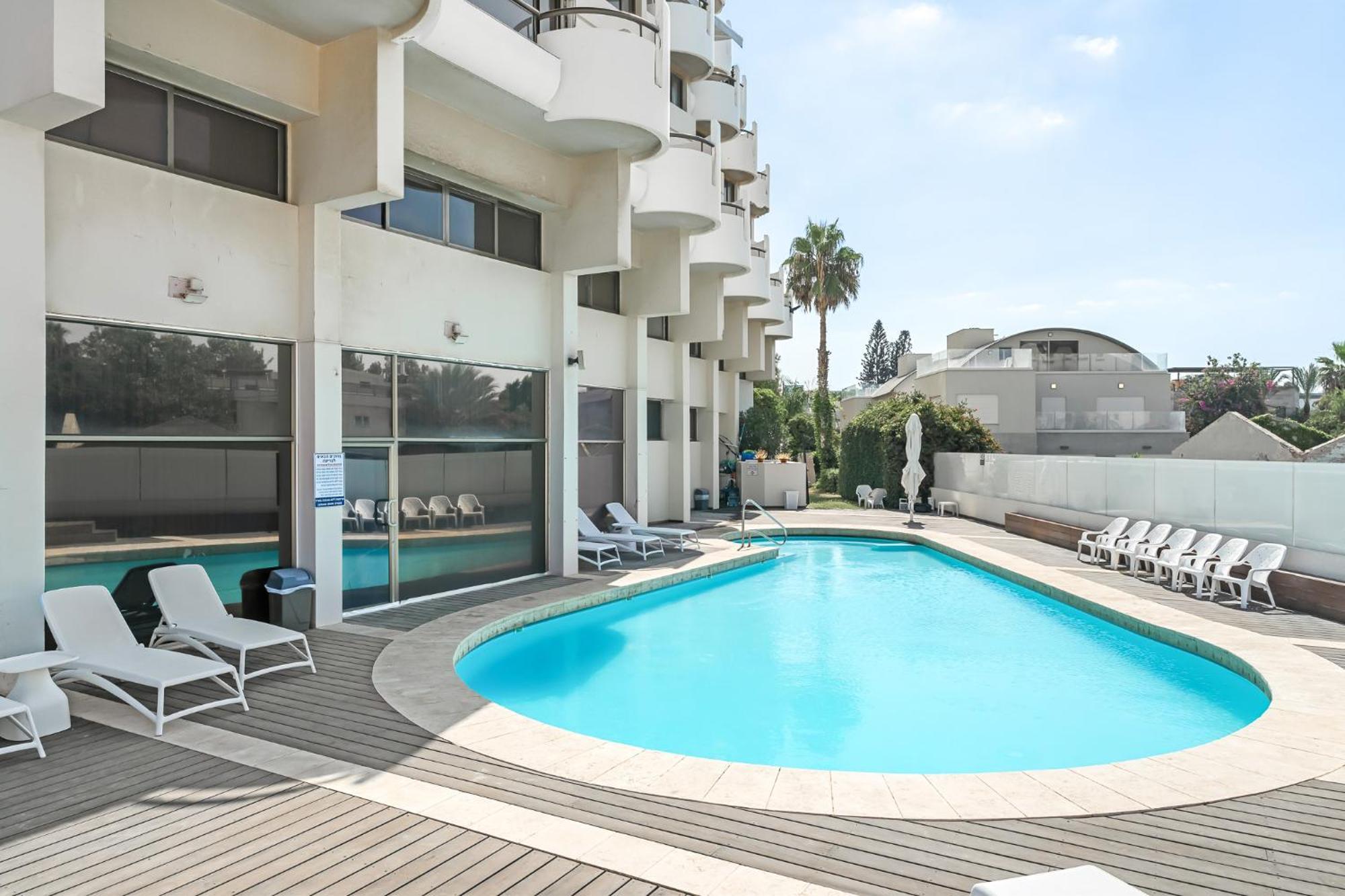 Sunsets Paradise 2Br With Parking By Beachfront Stay Herzelia Esterno foto